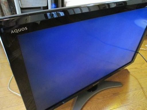 ★SHARP AQUOS　32型液晶テレビ【無傷・美品】10000円でお譲りします♪