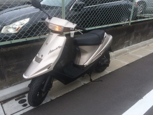 スズキ アドレスV100 シャンパンゴールド 距離少ない