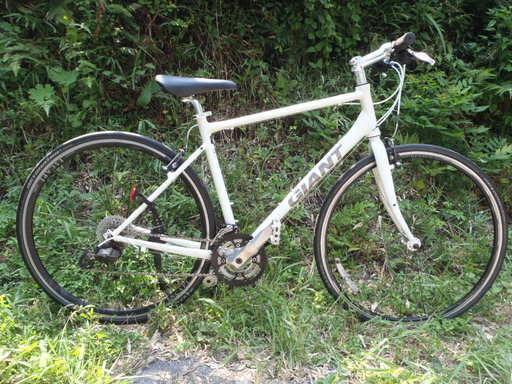 ★軽いAir★GIANTのクロスバイク　中古自転車　184