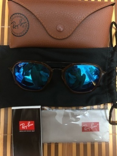 Raybanのサングラス