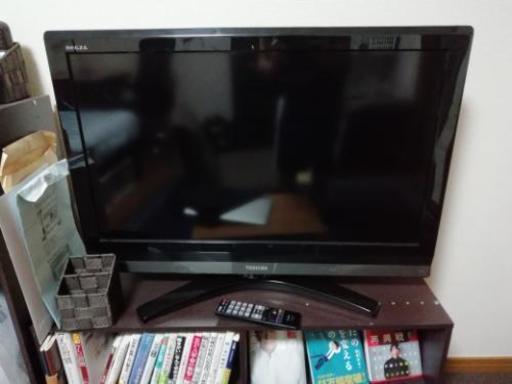 テレビ　32インチ　REGZA