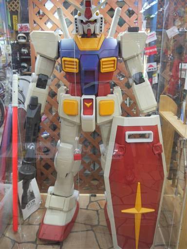 HY2M 1/12 ガンダム プラモデル 組み立て済み アクリルケース付 ガンプラ