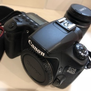 キャノン　60D 18-55レンズ付き Canon EOS 60D 18 MP CMOS Digital SLR Camera (Body Only