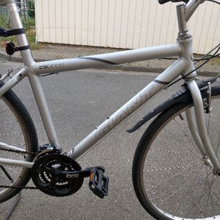 自転車　giant クロスバイク