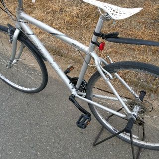 自転車　giant クロスバイク