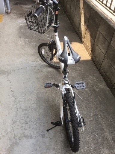 ville ヴィレ 極太タイヤ シマノ6速 りヤサス付き 折り畳み自転車