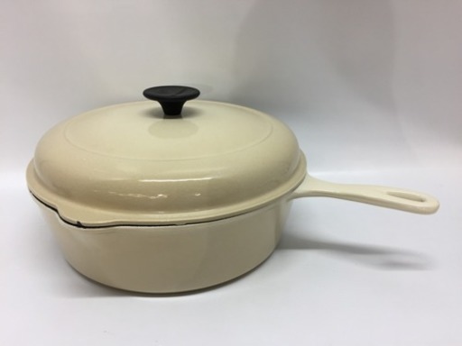 ●LE CREUSET 蓋付きソースパン