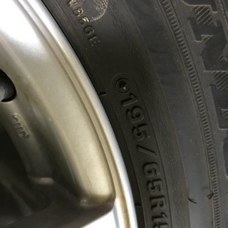 タイヤ15インチ4本です