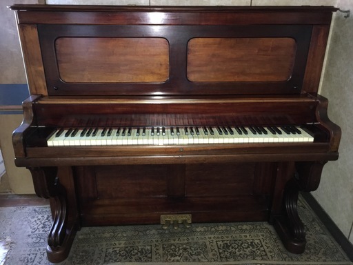 取引中 アップライトピアノ 曲線猫脚 象牙鍵盤 3本ペダル 木目茶