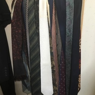 ネクタイ色々差し上げます。引き取り限定