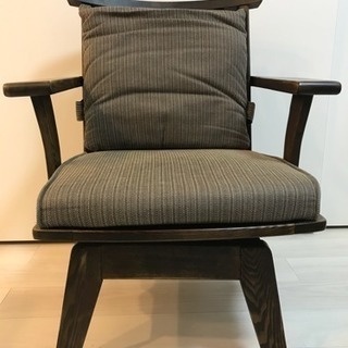 大塚家具の回転椅子