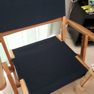 ニトリの折り畳み椅子二個セット