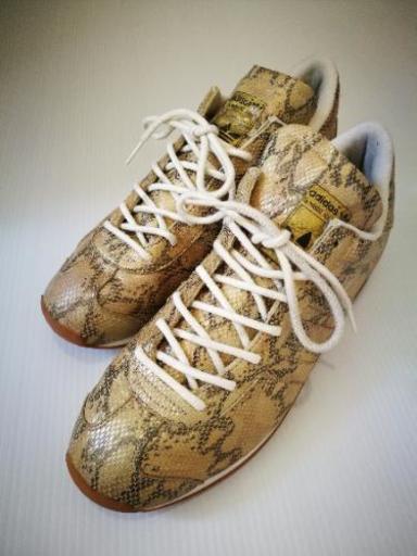 adidas アディダス カントリー コルダ\nスネーク パイソン柄