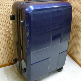 Innovator 青いスーツケース クロス 70L 南12条店 イノベーター スーツ
