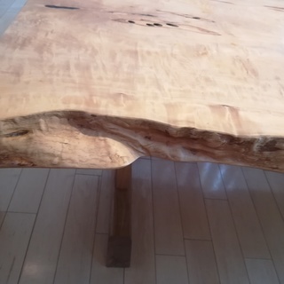 栃の木（とちのき） 一枚板テーブル 無垢 ダイニングテーブル キッチンテーブル 机　脚つき
