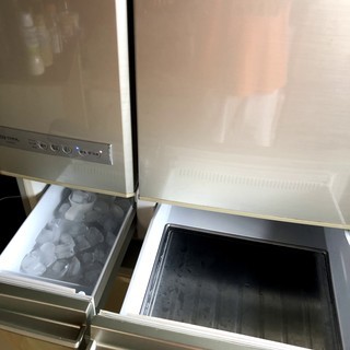 冷蔵庫 シャープ 値下げしました❣️ プラズマクラスター搭載6ドア冷凍 