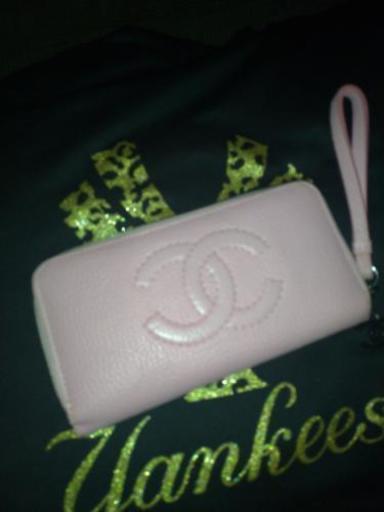 美品CHANELジッピー長財布
