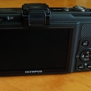 コンパクトの名機　OLYMPUS　XZ-1　美品