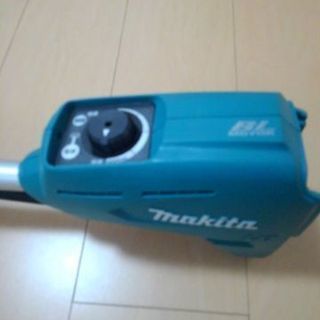 美品　マキタ　充電式草刈機　MUR142UD