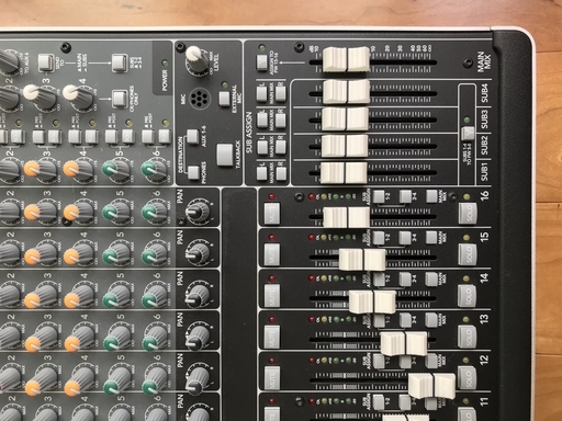 Mackie Onyx 1640i Firewireレコーディングミキサー Rev A00 Studio Mackie Onyx 1640i Firewireレコーディングミキサー Rev A00 Studio