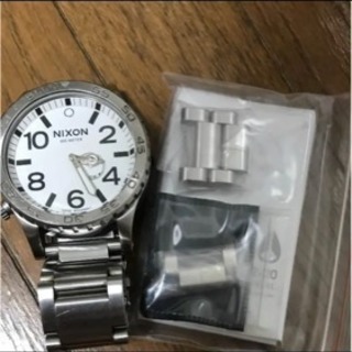 ニクソン腕時計ホワイト