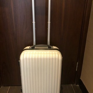 36L スーツケース 白 (機内持込み可能)