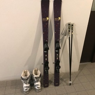 女性用スキーセット（板、ブーツ、ストック）