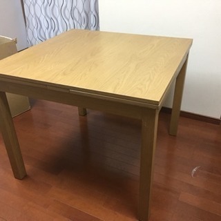 IKEA 伸長式ダイニングテーブル  BJURSTA