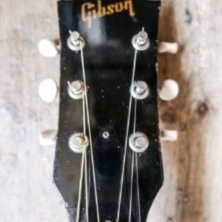 1957 GIBSON J45 ACOUSTIC GUITAR SUNBURST FINISH WITH HARDSHELL CASE