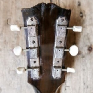 1957 GIBSON J45 ACOUSTIC GUITAR SUNBURST FINISH WITH HARDSHELL CASE