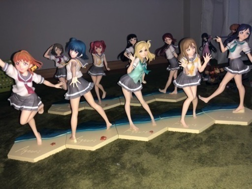 ライブライブ フィギュア