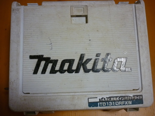 マキタ　makita　 充電式ドライバー　TD131DR 　バッテリー　充電器SET