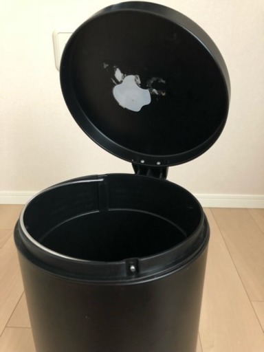 Ikea ペダル式ゴミ箱 黒 Shobby 矢向のその他の中古あげます 譲ります ジモティーで不用品の処分