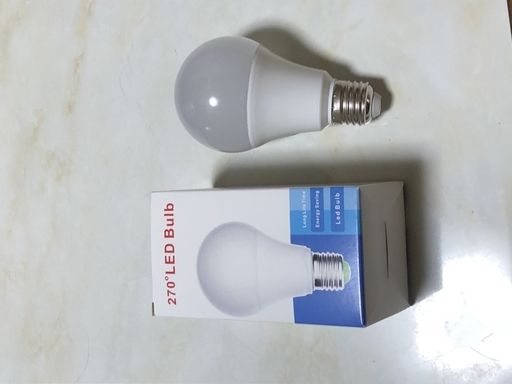電照菊生産者が使用するLED電球です。この電球使って、家庭で植物栽培してみませんか！