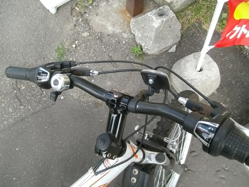 札幌市 HEAD/ヘッド マウンテンバイク ２６インチ １８段変速 白/ホワイト
