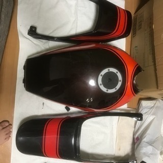 ゼファーバイクパーツ外装