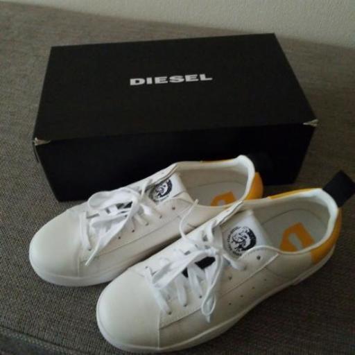 新品‼DIESEL　メンズスニーカー