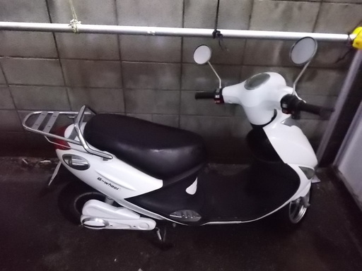 電動スクーター600w（50ccクラス）深夜でも近所迷惑にならないくらいとても静かです。