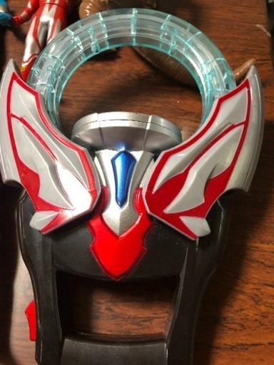 ウルトラマンオーブのオーブリングとウルトラマンのフィギュア たま