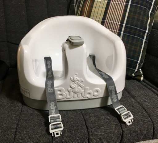 Bumbo ベビーチェアー