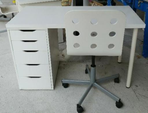 ☆IKEAデスク+イスのセット☆
