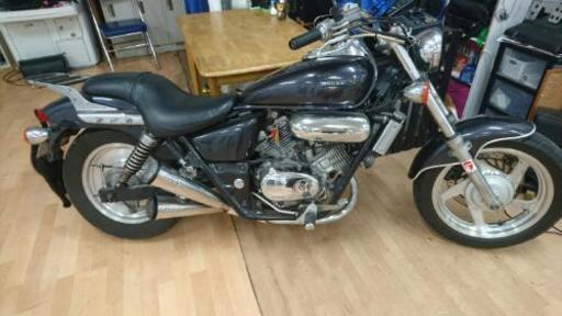 ホンダ マグナ250