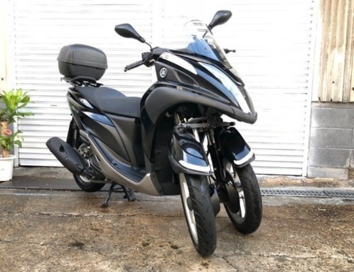 トリシティ125 実働！ 1216km 極上新古車！ リアキャリア リアBOX装備車輌