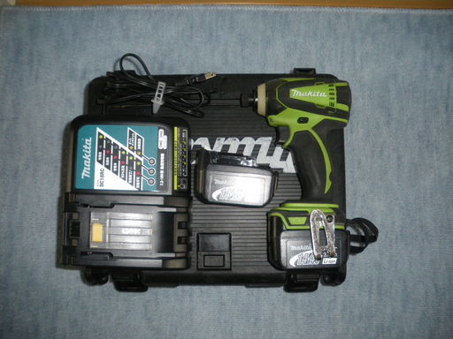 インパクトドライバー14.4 V 3.0A