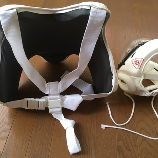 硬式空手の防具スーパーセーフ 面と胴
