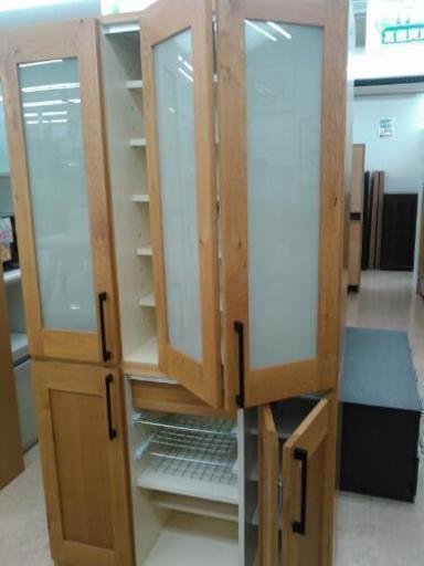 スライド扉カップボード キッチン収納 食器棚