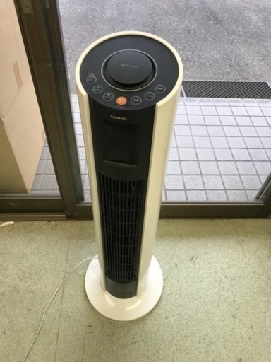 TOSHIBA東芝 　タワー型扇風機　ピコイオン発生器　F-TP5X　 　 2012年製
