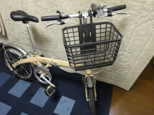 DAHONのアルミの折り畳み自転車です。