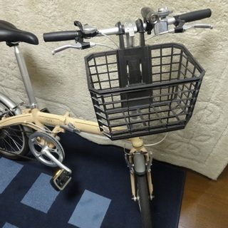 DAHONのアルミの折り畳み自転車です。