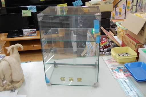 任天堂 コレクションケース 店舗什器 ガラスケース 約 幅30.5×奥23×高42.5 お店等に！ ☆ PayPay(ペイペイ)決済可能 ☆ 札幌市 清田区 平岡
